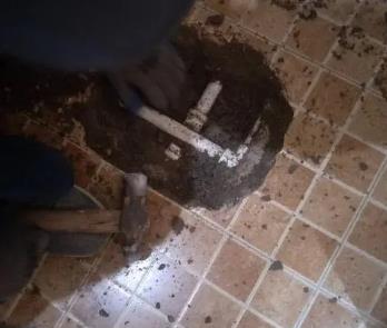 长白卫生间漏水维修公司为您分享下卫生间渗水如何处理及注意事项